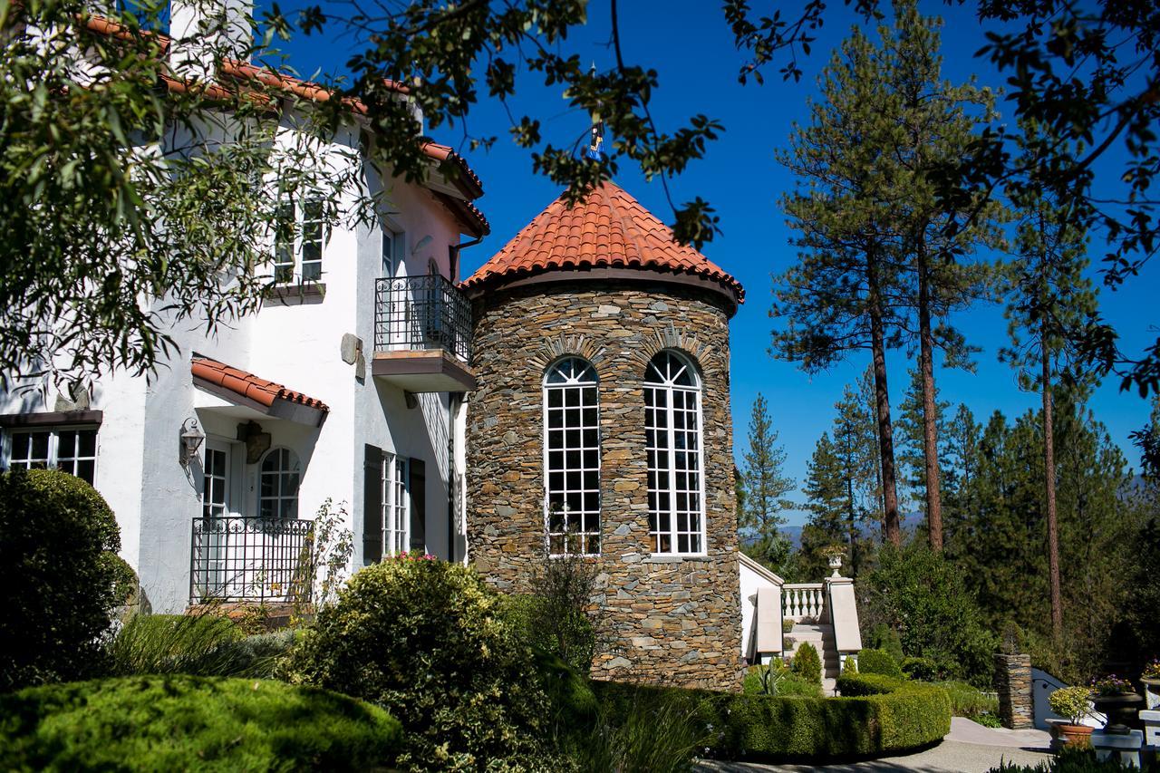 Chateau Du Sureau Oakhurst Exterior photo